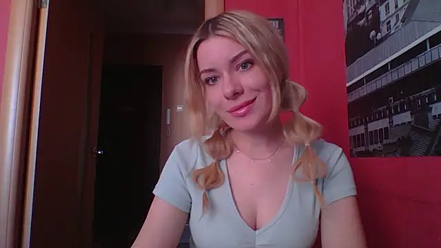 Softy Aura  online show from May 2026 09:59:02 AM