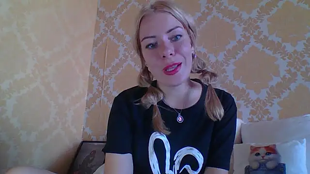 Snapshot of Softy_Aura_ chatting on July 2026 02:57:01 PM Softy Aura online show from July 2026 02:57:01 PM