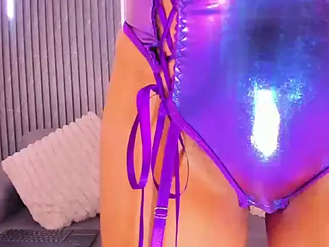Snapshot of Isis__Love chatting on May 2026 08:47:01 PM Isis Love online show from May 2026 08:47:01 PM