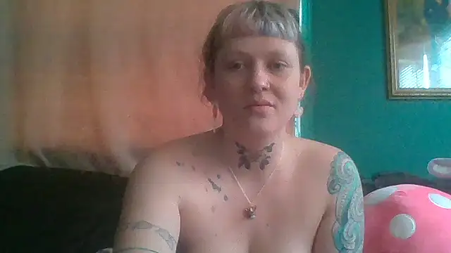 Snapshot of RosieSwitchBitch chatting on May 2026 04:56:02 PM RosieSwitchBitch online show from May 2026 04:56:02 PM