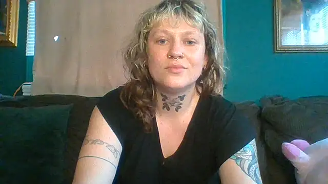 RosieSwitchBitch online show from July 2026 06:58:02 PM