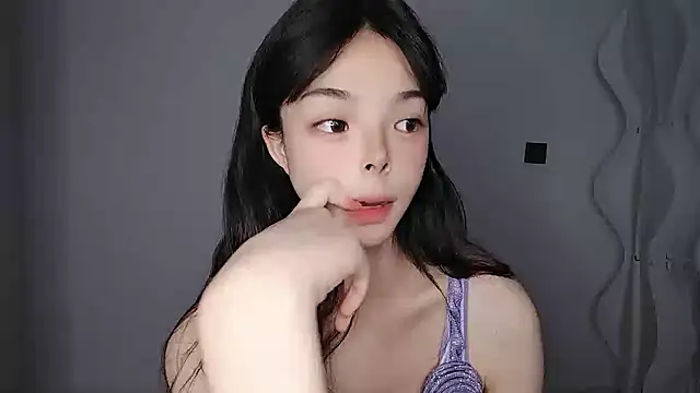 Snapshot of Zhizhi-99 chatting on July 2026 07:43:01 PM Zhizhi-99 online show from July 2026 07:43:01 PM