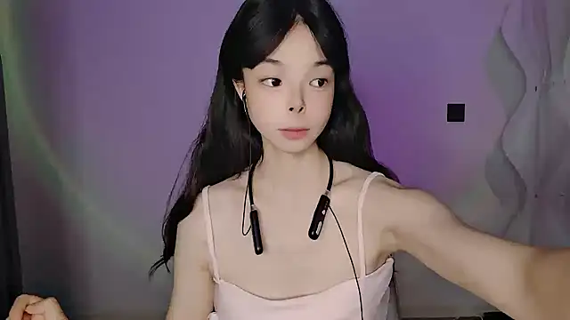 Snapshot of Zhizhi-99 chatting on July 2026 06:28:01 PM Zhizhi-99 online show from July 2026 06:28:01 PM