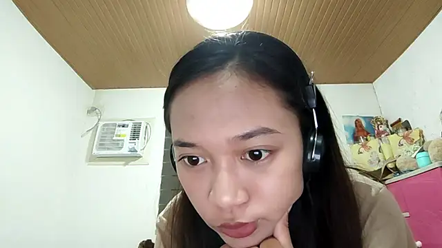 VincenzaHertler online show from April 2026 12:14:01 PM