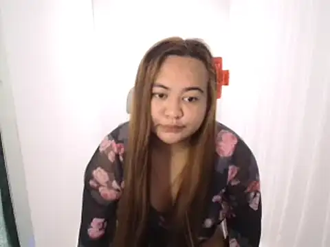Snapshot of Czarinna chatting on April 2026 06:35:02 PM Czarinna online show from April 2026 06:35:02 PM