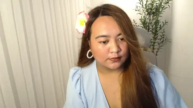 Snapshot of Czarinna chatting on June 2026 11:25:01 PM Czarinna online show from June 2026 11:25:01 PM