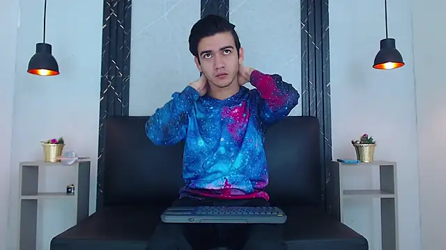 Snapshot of Feiccer_Castquer chatting on May 2026 11:17:02 AM Feiccer Castquer online show from May 2026 11:17:02 AM