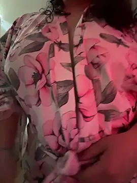 Miss Lolyne online show from April 2026 06:43:02 PM