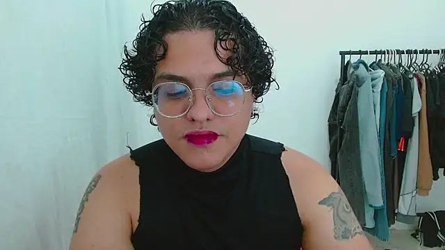 Diane exotic online show from May 2026 10:27:01 PM