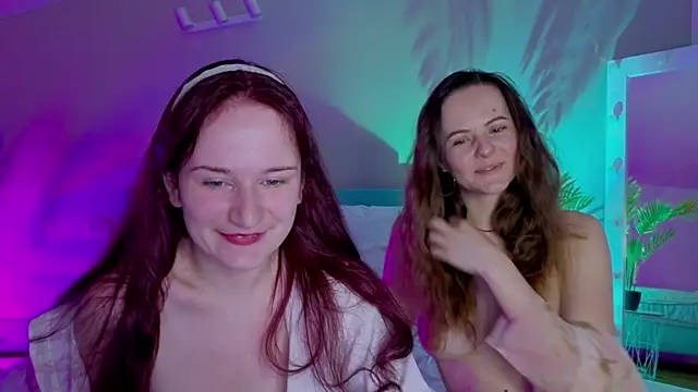 Snapshot of Magic_bunnyy_ chatting on May 2026 06:19:02 AM Magic bunnyy online show from May 2026 06:19:02 AM