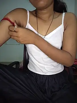 ESHA-LOVE online show from May 2026 11:55:02 PM