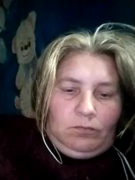 Snapshot of IrisMaris37 chatting on June 2026 12:29:02 PM IrisMaris37 online show from June 2026 12:29:02 PM