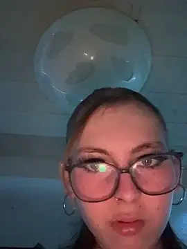 Lina-420 online show from May 2026 09:54:02 PM