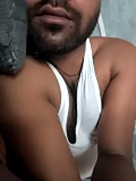 Snapshot of akhi_9899 chatting on May 2026 05:46:01 AM akhi 9899 online show from May 2026 05:46:01 AM