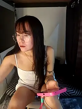 Snapshot of Bad_bish21 chatting on August 2026 07:10:02 AM Bad bish21 online show from August 2026 07:10:02 AM