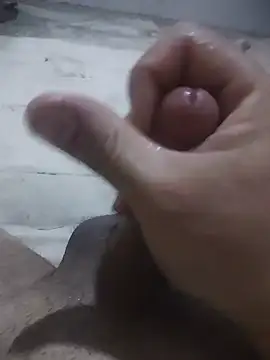 TootedFreezing online show from June 2026 07:30:02 PM
