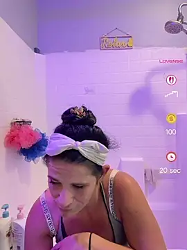 Vanessa Valentine online show from July 2026 02:43:02 AM