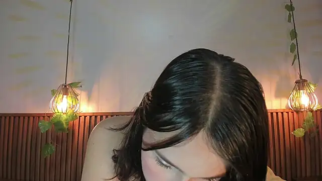 Snapshot of AmelieCooper chatting on May 2026 07:42:01 PM AmelieCooper online show from May 2026 07:42:01 PM