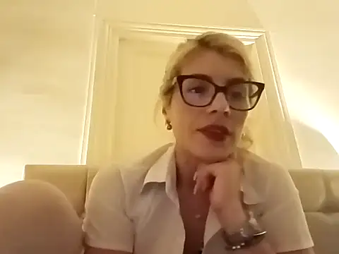 Snapshot of Goddess-Anne chatting on June 2026 09:19:01 PM Goddess-Anne online show from June 2026 09:19:01 PM