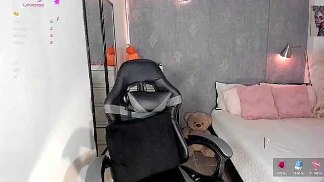 alessia anderson online show from October 2025 11:38:01 PM