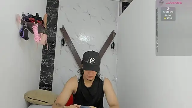 Snapshot of sweetauracouple chatting on August 2026 03:09:01 AM sweetauracouple online show from August 2026 03:09:01 AM