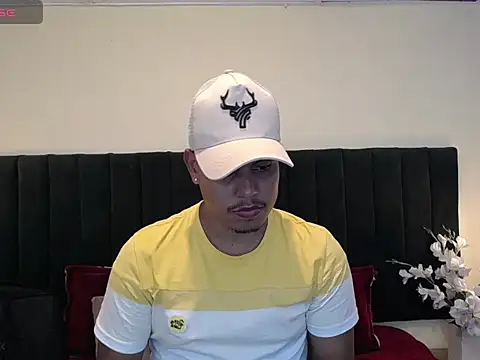 noah oliver1 online show from May 2026 07:10:01 PM