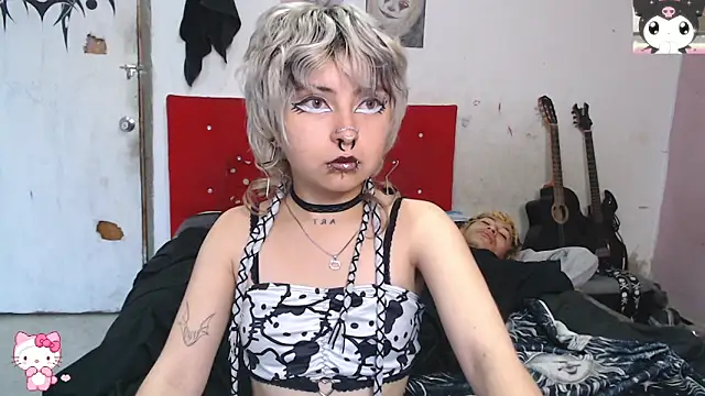 Cute Chrixxx online show from May 2026 12:20:01 PM
