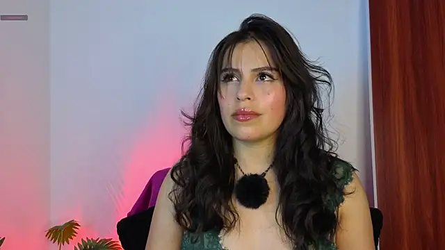 Snapshot of Yenifer_27 chatting on May 2026 03:02:02 AM Yenifer 27 online show from May 2026 03:02:02 AM