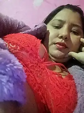 Estrellitadelmar online show from May 2026 01:33:01 AM