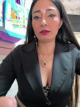 Snapshot of IsabellaMariet chatting on June 2026 02:39:01 PM IsabellaMariet online show from June 2026 02:39:01 PM
