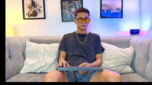 Snapshot of KING_BOYS2026 chatting on July 2026 01:34:01 AM KING BOYS2026 online show from July 2026 01:34:01 AM