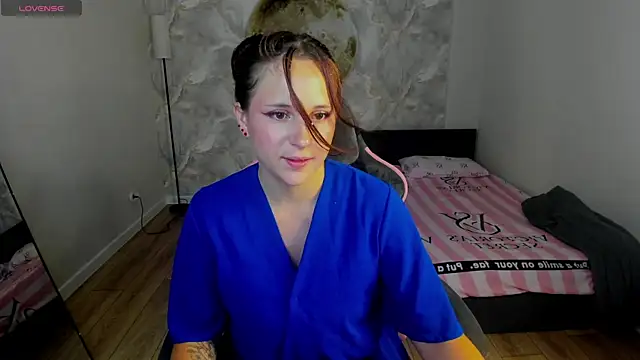 Snapshot of Julia_Shyy chatting on July 2026 01:45:01 AM Julia Shyy online show from July 2026 01:45:01 AM