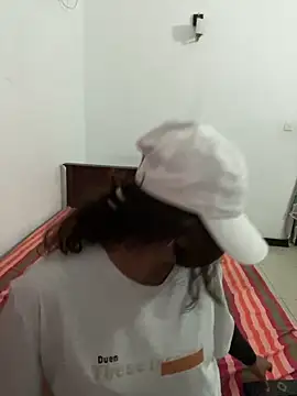 HotQueenSri online show from May 2026 07:11:02 PM