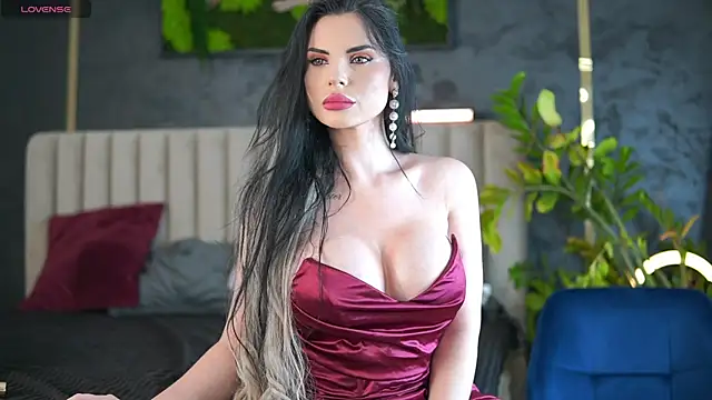 Snapshot of CharmingChrisss chatting on May 2026 08:07:02 PM CharmingChrisss online show from May 2026 08:07:02 PM