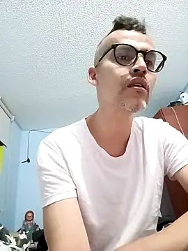 jairo43 online show from May 2026 10:11:02 AM