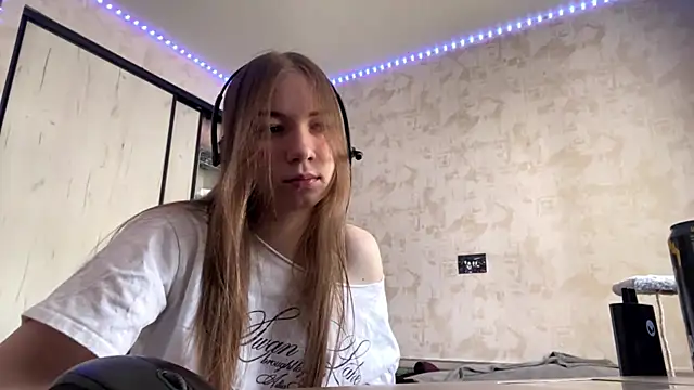 Sonya Solnarima online show from May 2026 06:51:02 AM