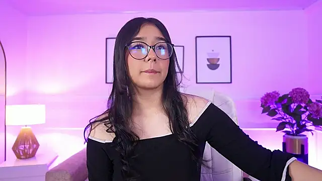 VioletJoness  online show from August 2026 11:34:01 AM