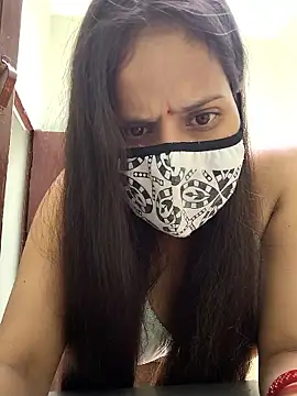 Snapshot of LovelyNidhi chatting on May 2026 06:18:02 AM LovelyNidhi online show from May 2026 06:18:02 AM