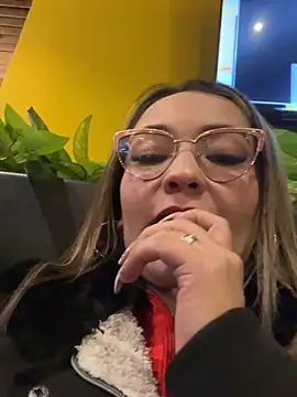 kimismile0414 online show from May 2026 12:37:01 AM