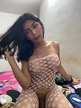 Mayra xx online show from July 2026 06:17:02 PM