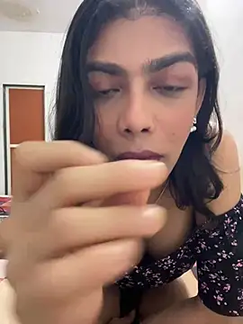 Mayra xx online show from July 2026 07:02:02 PM