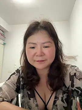 Snapshot of linda51863 chatting on May 2026 12:12:01 PM linda51863 online show from May 2026 12:12:01 PM