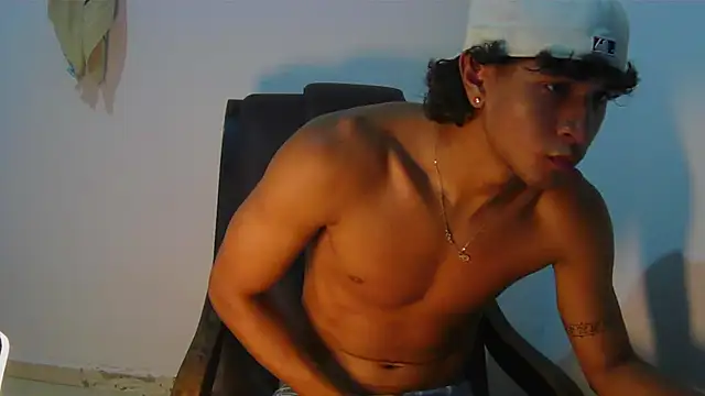 Snapshot of Hansel_take chatting on May 2026 01:57:16 AM Hansel take online show from May 2026 01:57:16 AM