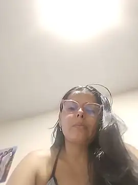 Snapshot of Bella_Morena27 chatting on June 2026 12:07:02 PM Bella Morena27 online show from June 2026 12:07:02 PM