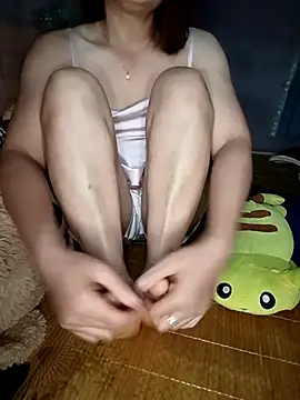 Hazel Nova online show from May 2026 04:26:02 PM
