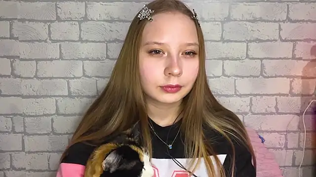 MertieVandusen online show from April 2026 08:57:02 PM