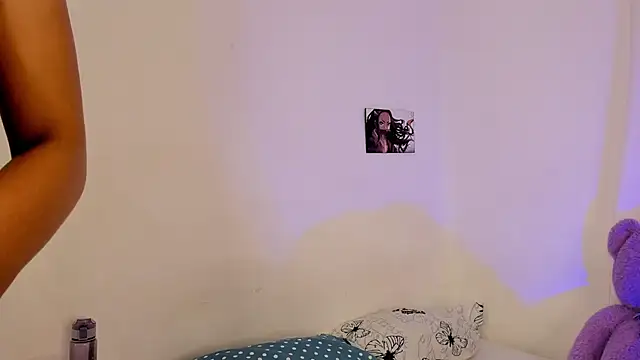 Snapshot of Violetta_cam_ chatting on June 2026 02:29:01 AM Violetta cam online show from June 2026 02:29:01 AM