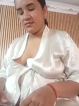 Snapshot of NATY_BUSTOS chatting on May 2026 01:36:02 AM NATY BUSTOS online show from May 2026 01:36:02 AM