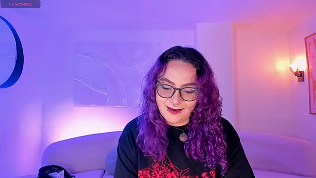 Snapshot of LoiseHarper chatting on June 2026 02:35:02 AM LoiseHarper online show from June 2026 02:35:02 AM