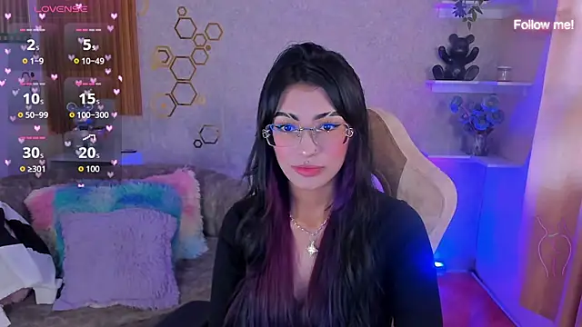 mia smoke  online show from June 2026 03:33:01 PM